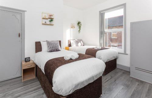 Superb Spacious House For Contractors & Families & Private Parking By Liverpool Short Stay - Foto 4