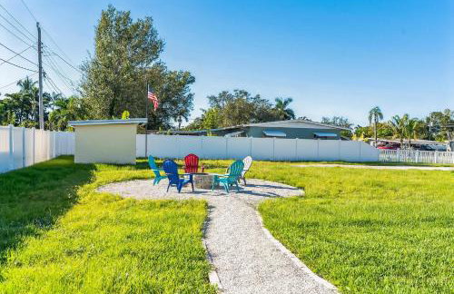 Riverside Retreat: Deck Bar, FirePit, Boat Parking - Foto 28