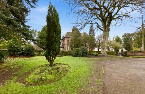 NEW Apartment with Pool Table and Parking Sleeps 7 - Foto 35