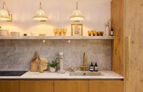 The Kensal Rise Retreat - Stunning 4bdr Home With Garden - Photo 8