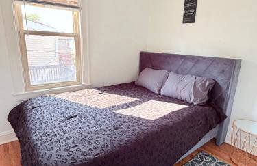 Free Parking! Private Rooftop! 3bd near downtown! - Photo 13