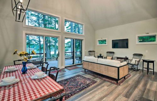 Modern Francestown Retreat on Scobie Pond! - Foto 4