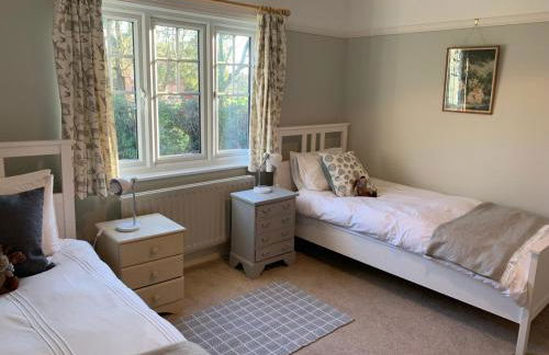 Wonderful thatched cottage in the New Forest National Park - Photo 11