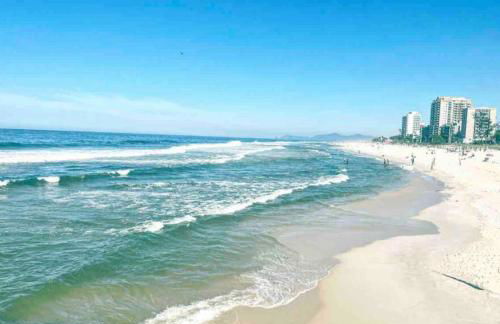 Maravilhoso Apartamento 100m da praia - Foto 36