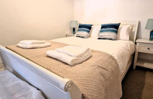 The Blue house on the wall - Foto 3