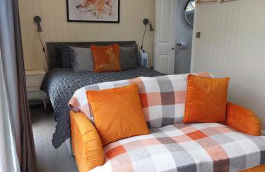 The Den - Modern cabin with wood burning stove - Foto 9