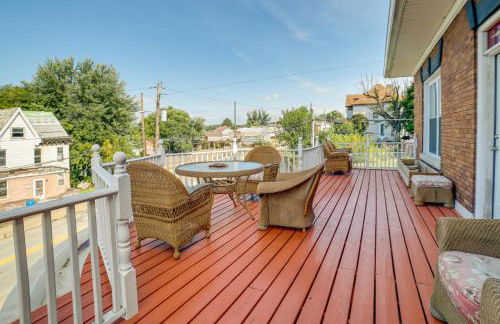 Inviting Connellsville Getaway with Deck! - Foto 32