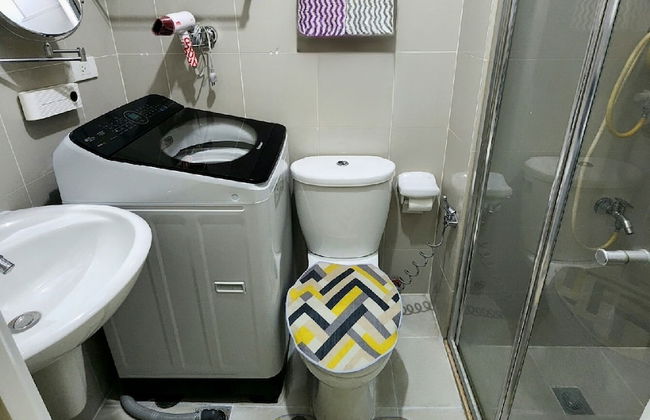 High-Tech Studio at Grass Residences -2 persons only, Quezon City - Foto 34