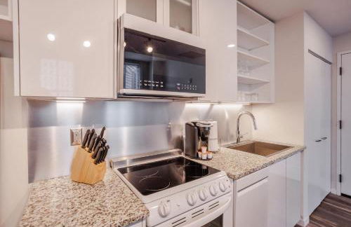 CozySuites at Sky Central - Foto 26