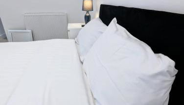 Spacious 4 Bedroom Home - Foto 4