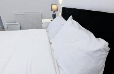 Spacious 4 Bedroom Home - Foto 4