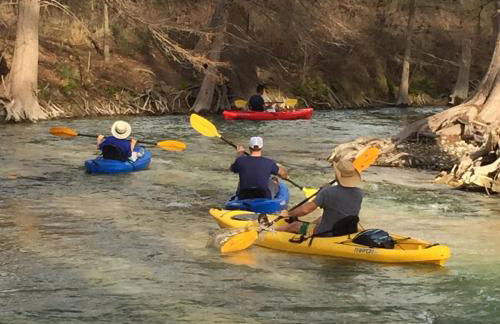 FAMILY RIVER RETREAT! PRIVATE MEDINA RIVER ACCESs! - Foto 28