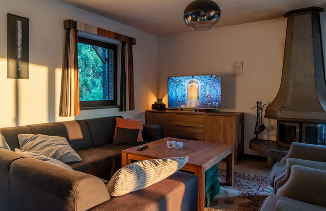 Typical Ardennes Chalet With hot tub - Foto 13