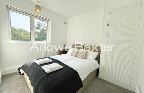 Stylish 3-Bedroom Garden Home, AC, Contractors and Families - Foto 18