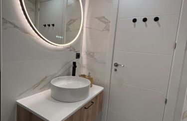 Luxury Apartment near Madrid, Airport, IFEMA, City Center - Photo 14