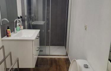 La Maison du Donjon - Gites de 8 personnes, parking privé avec jardin terrasse - Foto 60