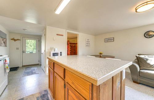 Cozy Apt Less Than 1 Mi Near Lake Huron and Mackinac Island! - Foto 11