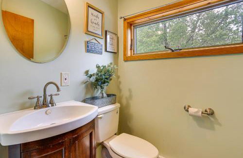 Game Room and Yard Greentown Home Near State Park - Foto 13