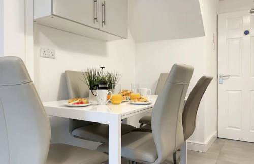 Immaculate 5 Bedroom House - Foto 17