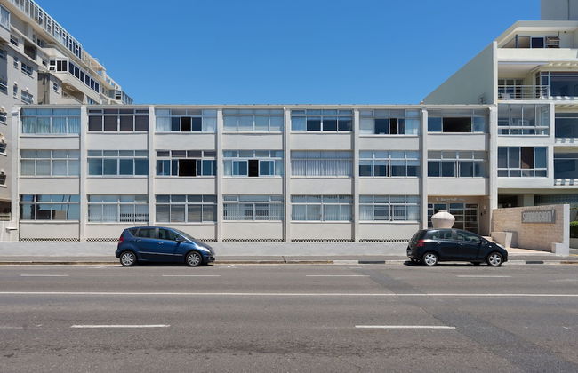 Sandringham 50 - Adults Only - Photo 13