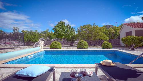 Villa Silentio Luxury with pool, jacuzzi & sauna - Foto 4, sunbed