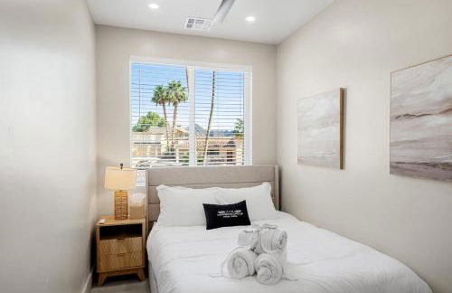 New Luxe Riverfront Home, Launch & Dock, Gamerooms - Foto 26