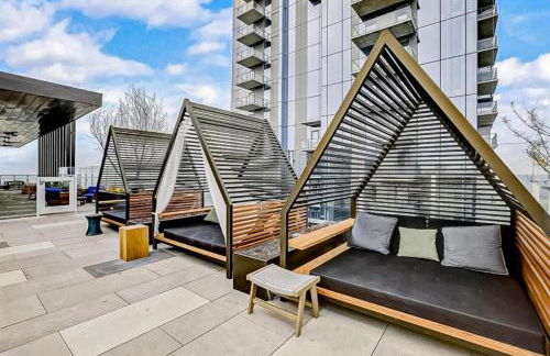 Brand New Rainey Street Condo with City and Lake View - Foto 23