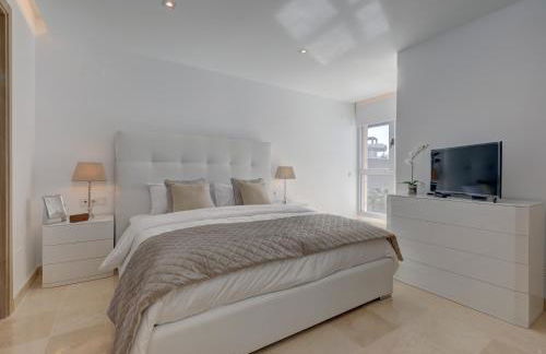 New Modern 3 Bed Apartment Puerto Banus - Foto 45