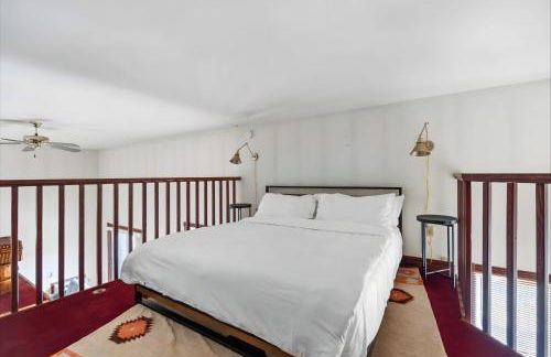 Jacuzzi 1BR loft with den and office-open concept - Foto 14