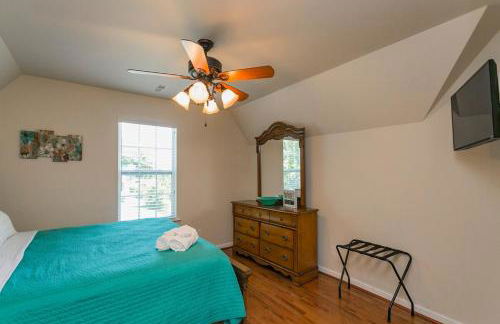 Huge Home For Groups Near Downtown - Foto 16