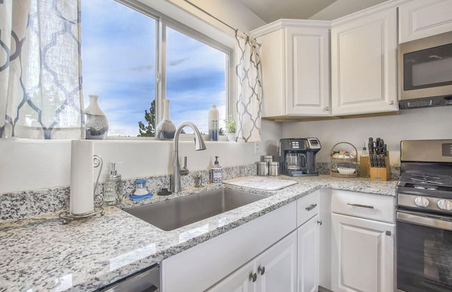 2BD Mtn Family Getaway w/ King Suite - Foto 12