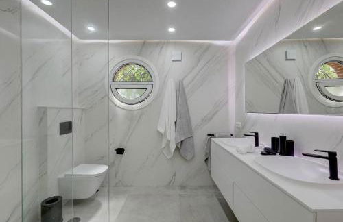 Andalusian Villa near the beach with Private Pool and BBQ - Photo 15