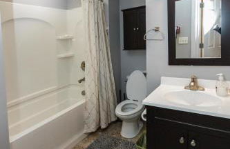 Spacious Basement in RDU RTP CARY area by JENDI - Foto 16