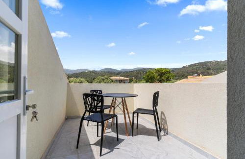 Miralis Apartments - Photo 4