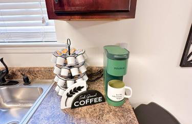 Crescent Gardens-3 Miles from UA - Foto 6