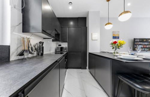 Two Modern Central London Apartments with AC Near Big Ben & Buckingham Palace - Photo 40
