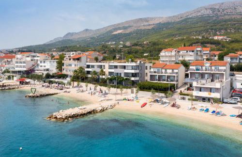 Seaside Luxury Suites - Photo 28