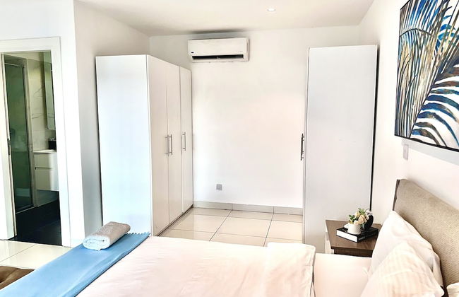 Embassy Gardens Apartment - Photo 6