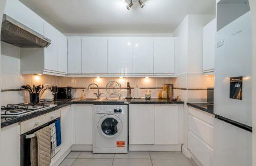 Charming 3-Bedroom London Townhouse Balcony - Foto 4