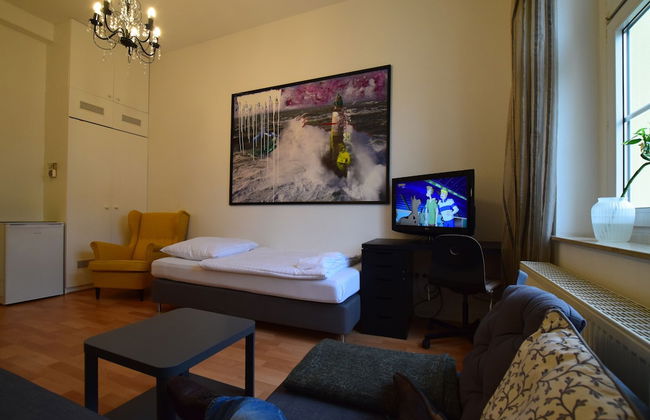 Big 2 Room City Apartment - Photo 5