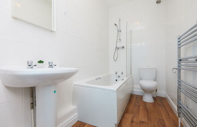 4 Bed Derby House - Long Stays- Parking - Foto 17