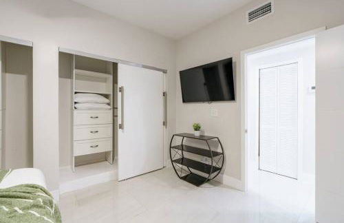 New Miami & Calle Ocho Home with Arcade! - Foto 10