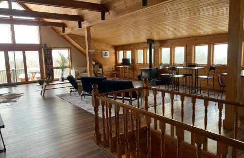 Charming barn loft - all amenities on 60 acre farm in the White Mountains of NH - Foto 1