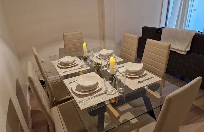 2 Bed parking gated modern - Photo 6