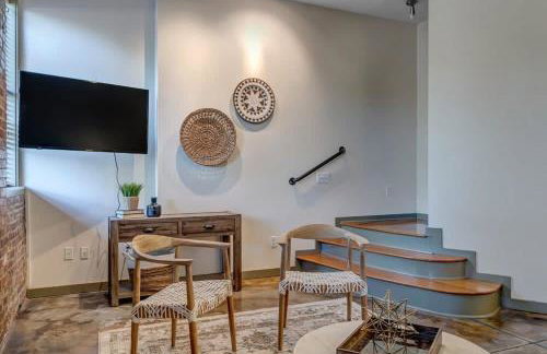 Hidden-Gem 2B Towhhouse in Springfield Close to DT and Stadium! - Photo 10