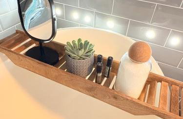 Marlow Family Retreat, Short Stroll into Town - Photo 39