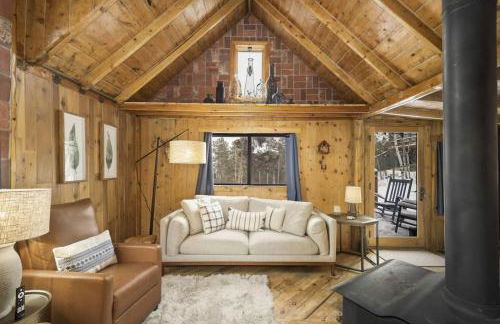 The Tyrolean Cabin. Panoramic Views. Hot Tub. - Photo 12