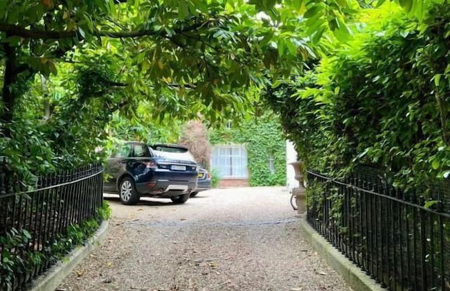 Burlington Townhouse - Photo 13