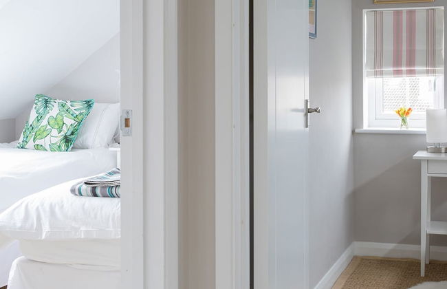 Tranquil Family Retreat 5 min to Beach Garden - Photo 34