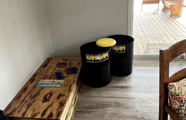 Spacious Vacation Rental with Stunning Lake Views from the Incredible Deck for an Amazing Getaway in Sabine National Forest in Hemphill, Texas - Foto 12